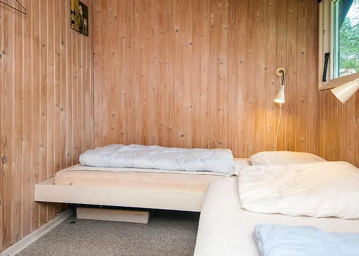 4 Person In Oksbol-by Traum